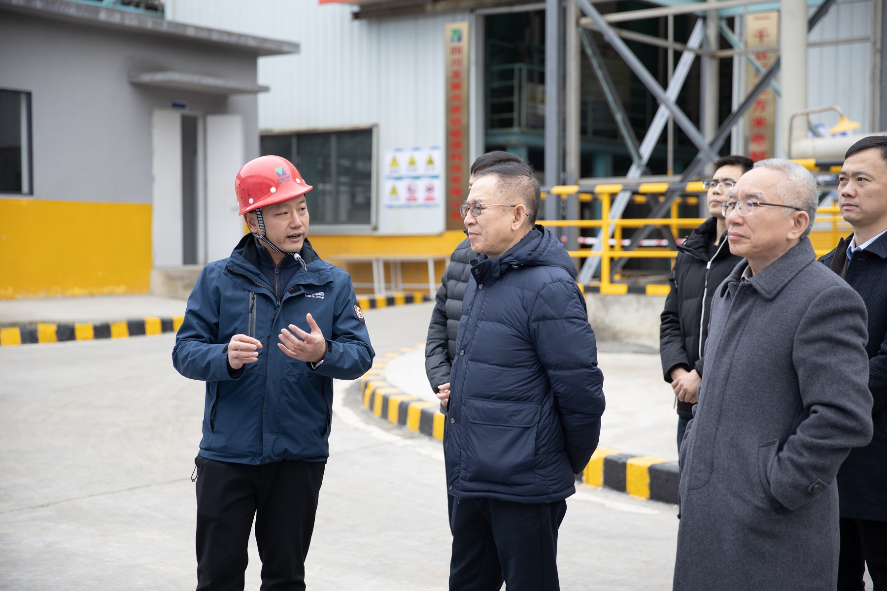 中鋼協(xié)駱鐵軍副會(huì)長(zhǎng)一行到訪川威集團(tuán)(圖2) 中鋼協(xié)駱鐵軍副會(huì)長(zhǎng)一行到訪川威集團(tuán)(圖2)