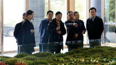 四川循環(huán)經濟協(xié)會會長鐘勤建一行到川威連界基地調研